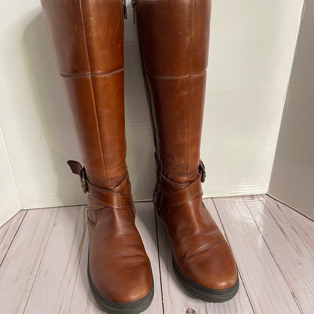 UGG AUSTRALIA LEATHER BOOTS - Picture 2 of 13
